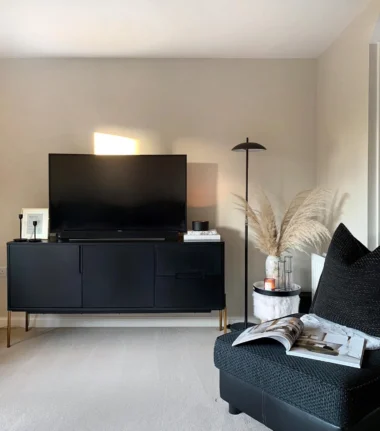 What Colour Carpet Goes With Egyptian Cotton Walls?