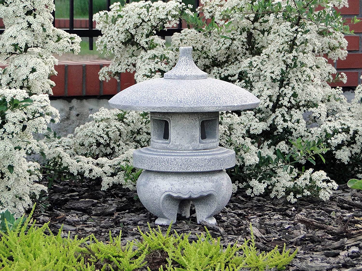 The 8 Best Japanese garden ornaments of 2023 Deluxe House