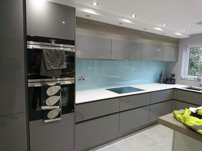 what colour splashback with grey kitchen